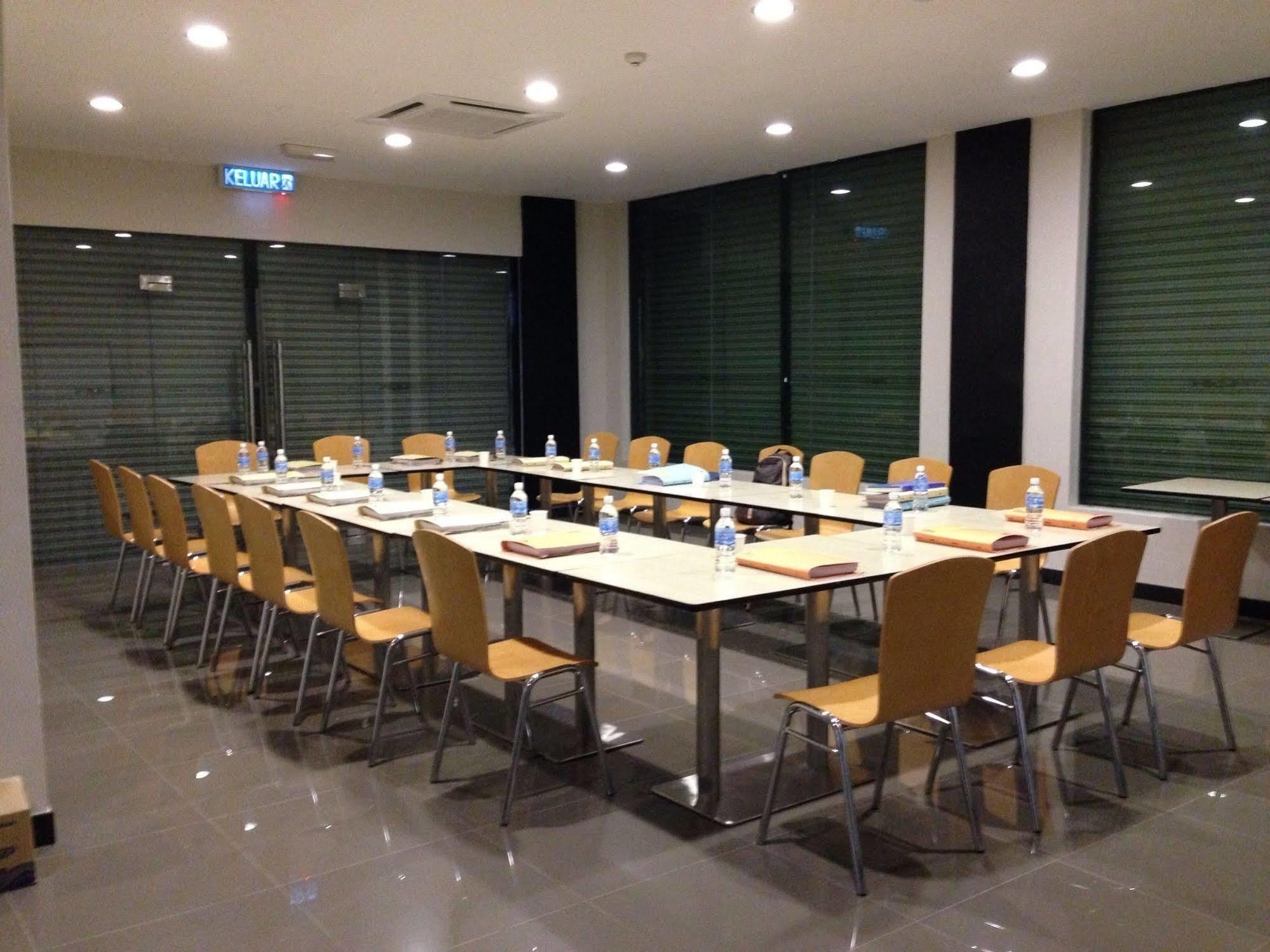 ลาบุก โฮเต็ล Hotel ซันดากัน ภายนอก รูปภาพ